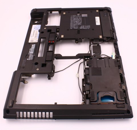 DOLNA OBUDOWA HP 8460P 6070B0478801